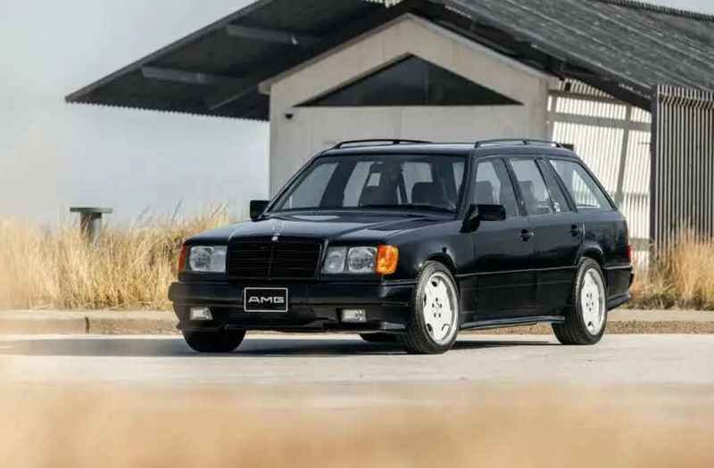 Старий універсал Mercedes W124 80-х виставили на продаж за $400 000 (ФОТО)