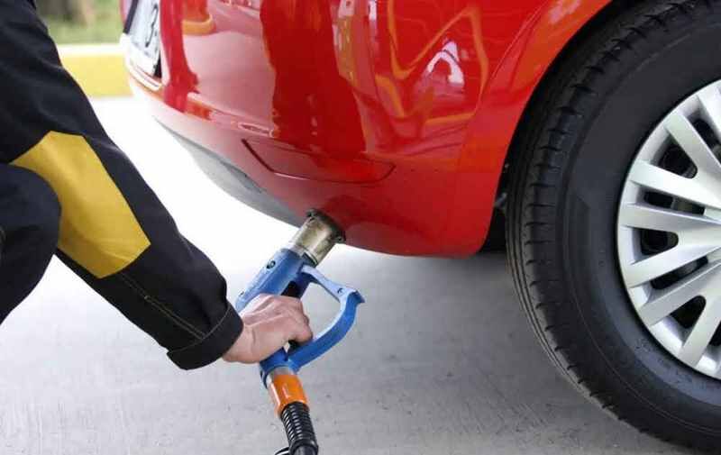 Дефіцит і стрибок цін: проблеми з автомобільним газом анонсували в Україні