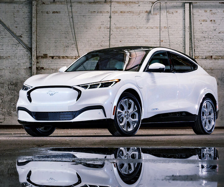 Ford готує конкурента Tesla Model 3 (ФОТО)