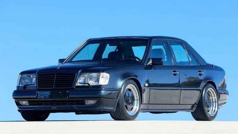 Непоказний раритет із 90-х: старий Mercedes W124 продають за $300 000 (ФОТО)