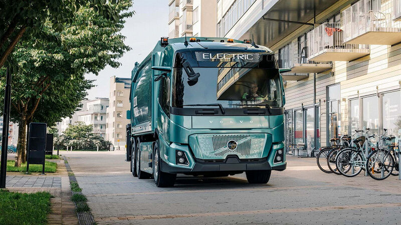 Представлена перша серійна електрична вантажівка Volvo (ФОТО)