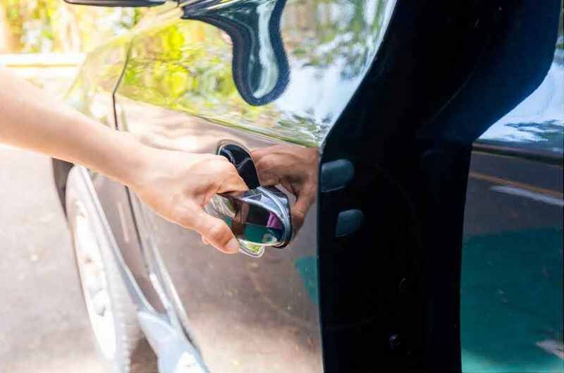 Штраф до 3200 гривень: де водіям заборонено голосно грюкати дверима та багажником автомобіля