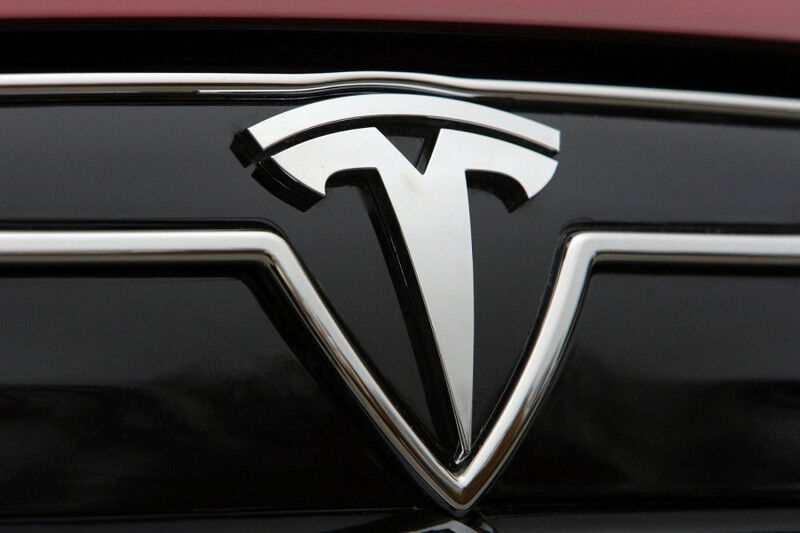 Виробник електрокарів Tesla потрапив у черговий скандал