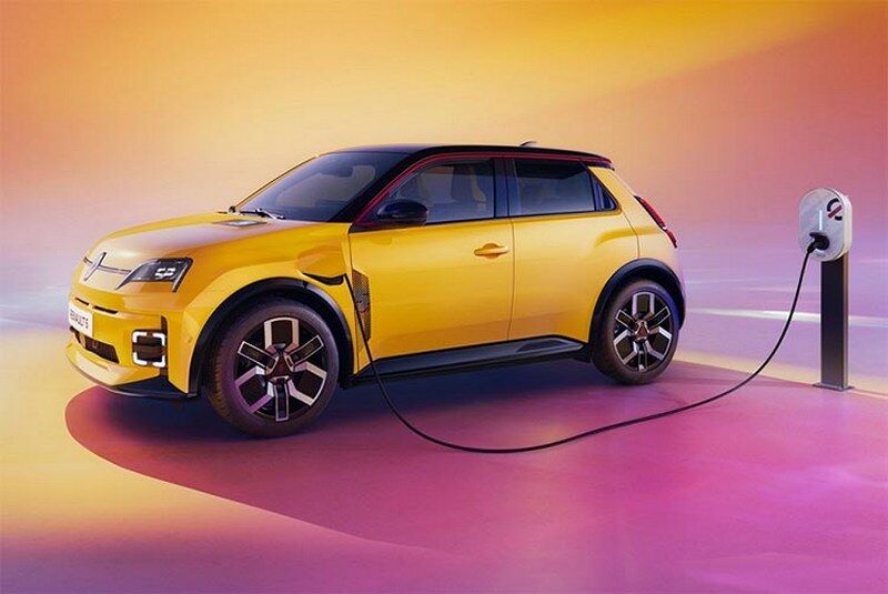 Ажіотажний бюджетник Renault показали у новому вигляді (ФОТО)