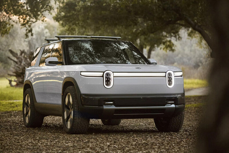 Rivian представив електричний позашляховик із запасом ходу близько 500 км (ФОТО)