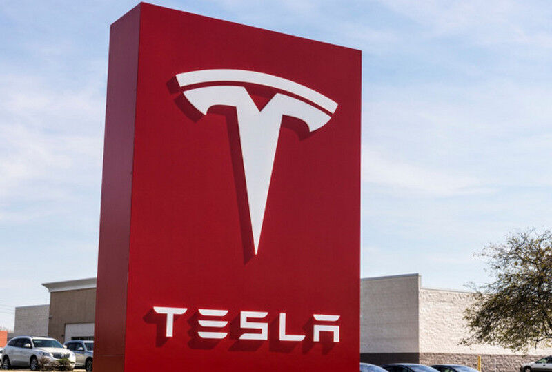 Tesla відмовилася від дешевого електрокара: названа причина