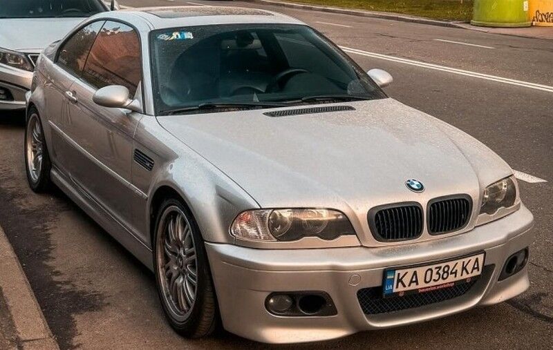 Легенда 2000-х: у Києві помітили знаменитий спорткар BMW (ФОТО)