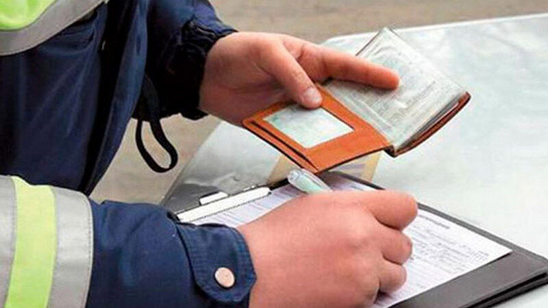 Позбавляють прав ні за що: як горе-медики підставляють українських водіїв