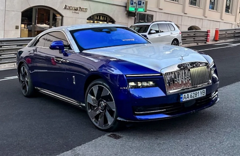 У Монако помітили новітній Rolls-Royce за 600 тисяч доларів на українській реєстрації (ФОТО)