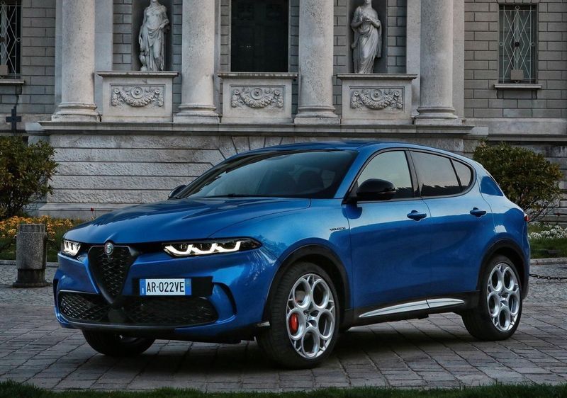Друге покоління позашляховика Alfa Romeo Tonale отримає електричну версію