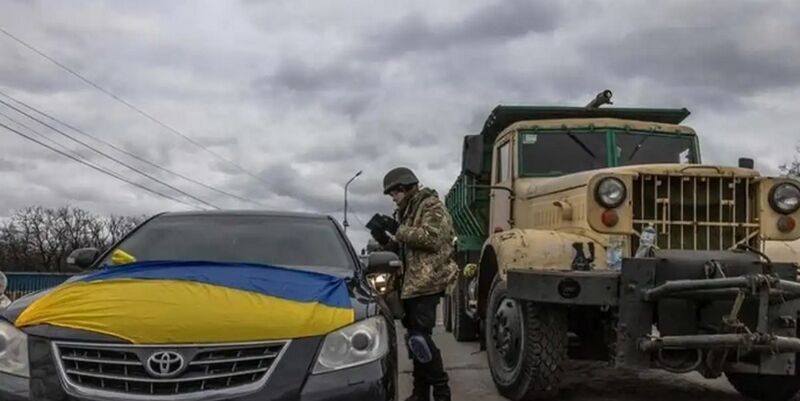 Водіям дозволили не показувати документи на блокпості: рішення суду