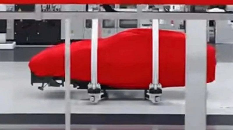 У мережі з’явилася перша фотографія електричного Ferrari