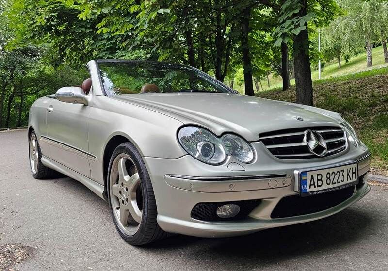 Один зі 100 у світі: в Україні помітили рідкісний Mercedes-Benz CLK500 Armani (ФОТО)