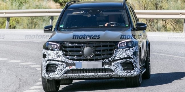 Шпигуни сфотографували оновлений Mercedes-Maybach GLS