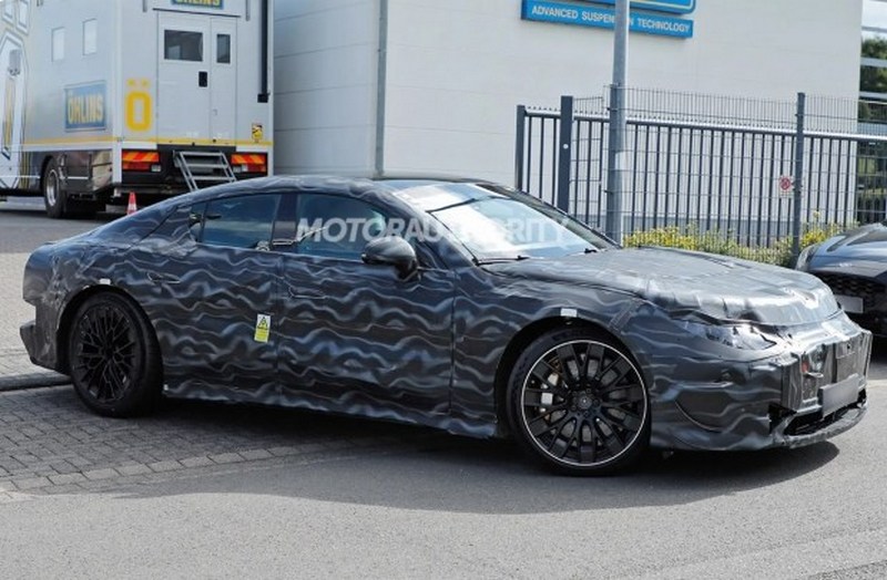 Mercedes-AMG готує до випуску електромобіль на власній модульній платформі (ФОТО)