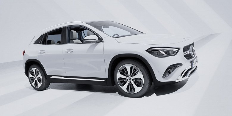 Наступний Mercedes GLA стане більшим і отримає електроверсію