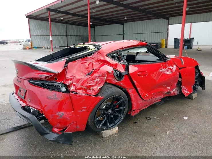 Новітній лімітований спорткар Toyota за $70 000 розбили після покупки (ФОТО)