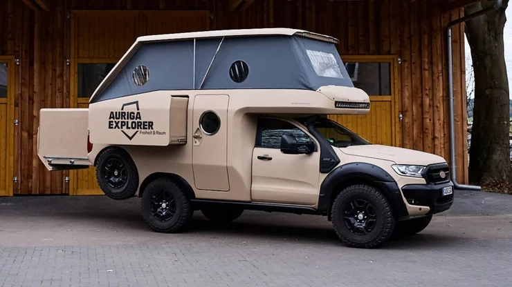 Недорогий пікап Ford перетворили на брутальний автодім для бездоріжжя (ВІДЕО)