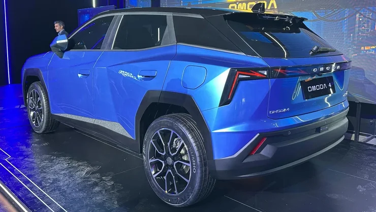 Новий доступний кросовер від Chery виявився клоном Lamborghini Urus (ФОТО)