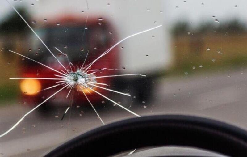 Штрафи за тріщини на склі: що потрібно знати українським водіям