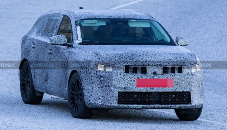 Новий сімейний седан Dacia помічено на тестах: виклик для Skoda Octavia (ФОТО)