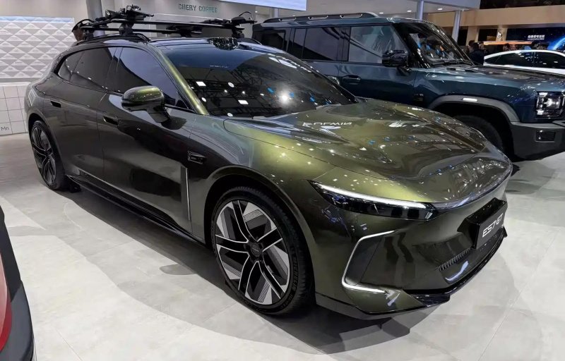 Chery представив свій перший електричний універсал: 0-100 км/год за 3 сек (ФОТО)