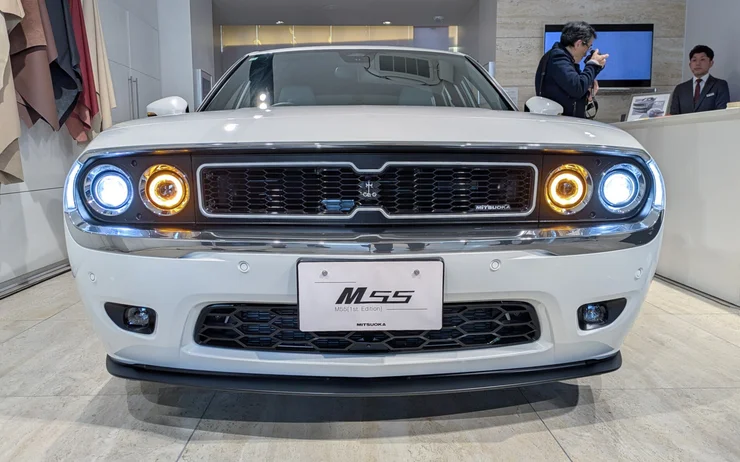 В Японії повернули у виробництво незвичний гібрид Honda Civic і Dodge Challenger (ФОТО)