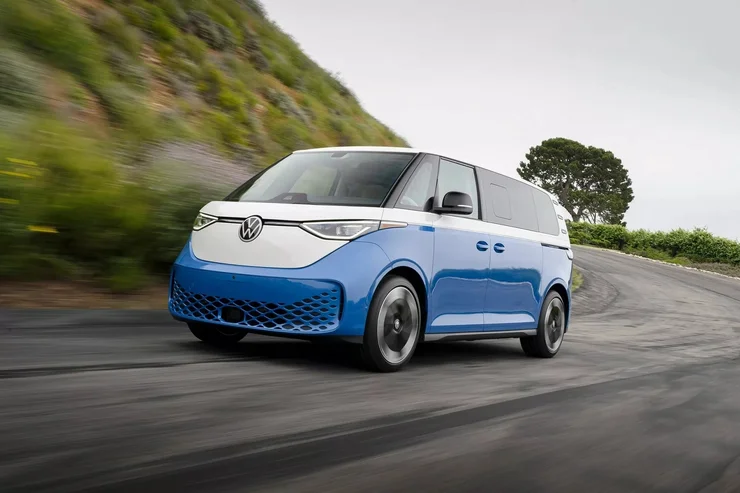 Гібриди та електрокари: японці визначили найкращі авто року (ФОТО)