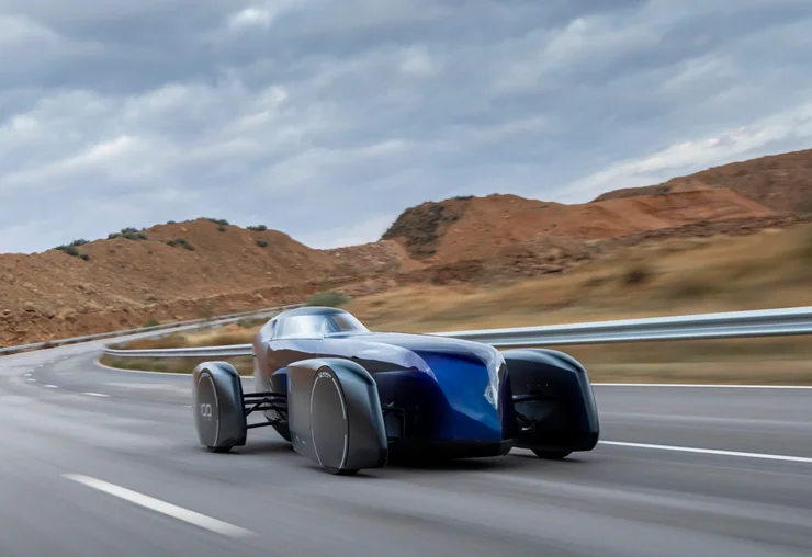 Оригінальний електромобіль Renault подолав понад 1000 км без підзарядки (ВІДЕО)