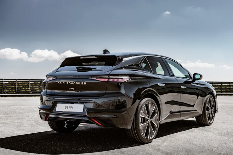 На український ринок вийшов преміальний французький суперник BMW 1 Series і Audi A3 (ФОТО)