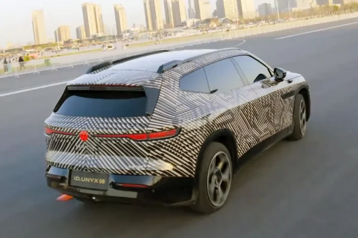 Новий кросовер Volkswagen ID.Unyx 08 показали живцем