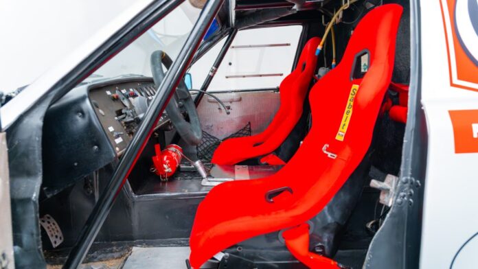 Раритетний ралійний позашляховик Mercedes-Benz AMG для “Дакару” з’явився у продажу (ФОТО)