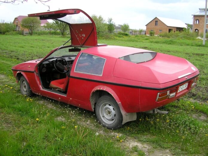 Унікальне українське авто «Горинь» з 1980-х досі експлуатується на Тернопільщині (ФОТО)