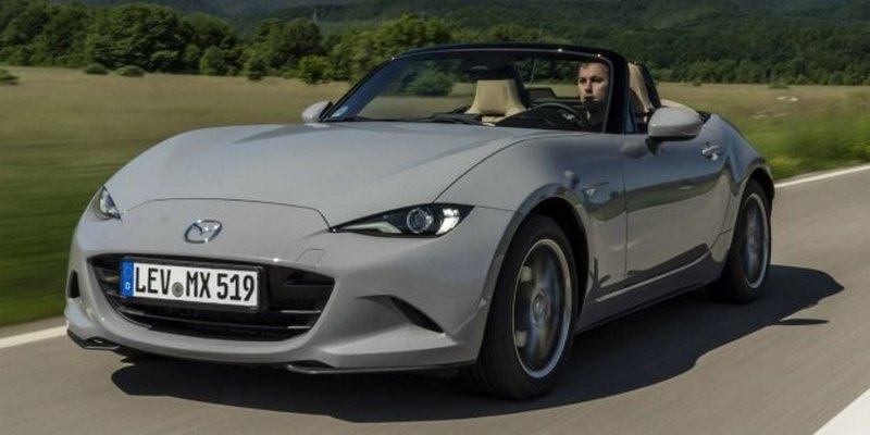 Нова Mazda MX-5 отримає електричну версію